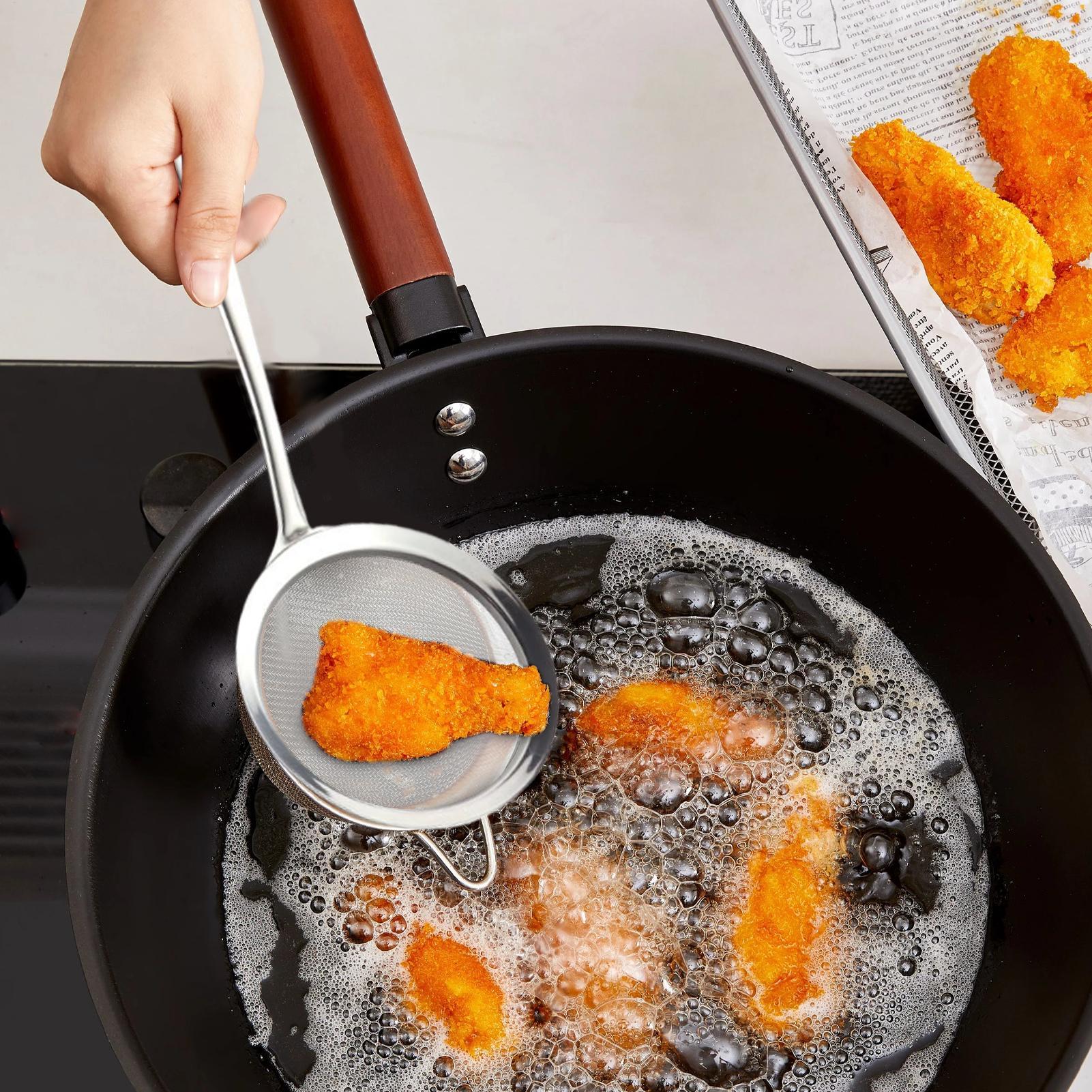 Kitchen Gadgets Pasta - مصفاة شبكية مع مقبض غربال ملعقة