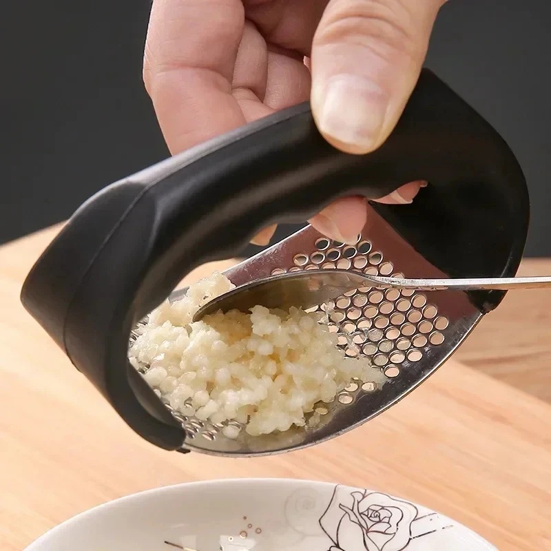 1/6 قطع من مكبس الثوم اليدوي ا - مراجعة Manual Garlic Press وسعره