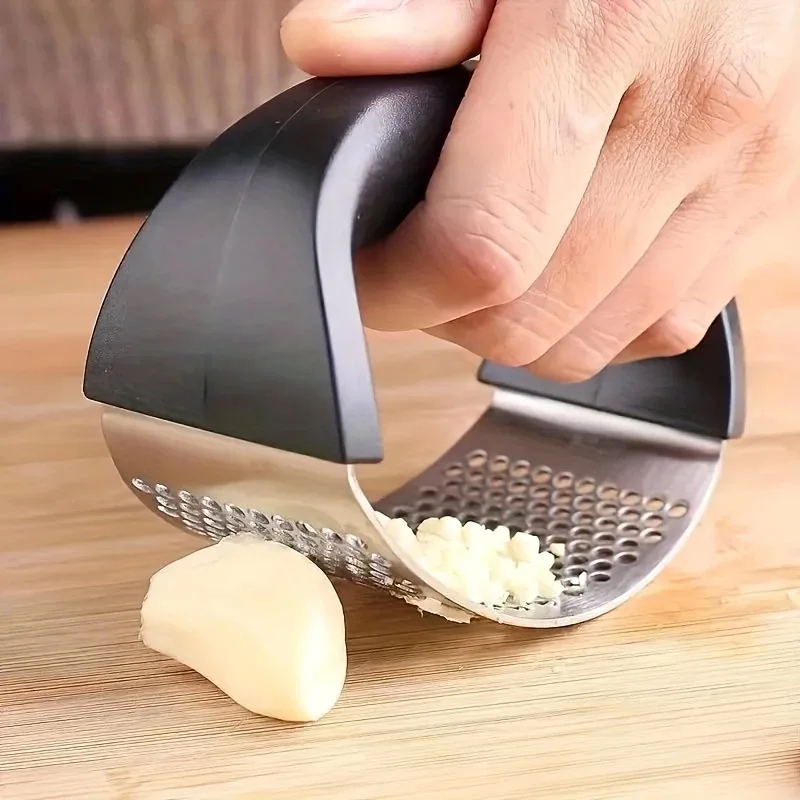 مفرمة ثوم يدوية من الفولاذ الم - مراجعة Manual Garlic Press وسعره