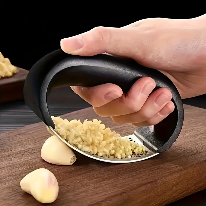 مفرمة ثوم يدوية من الفولاذ الم - مراجعة Manual Garlic Press وسعره